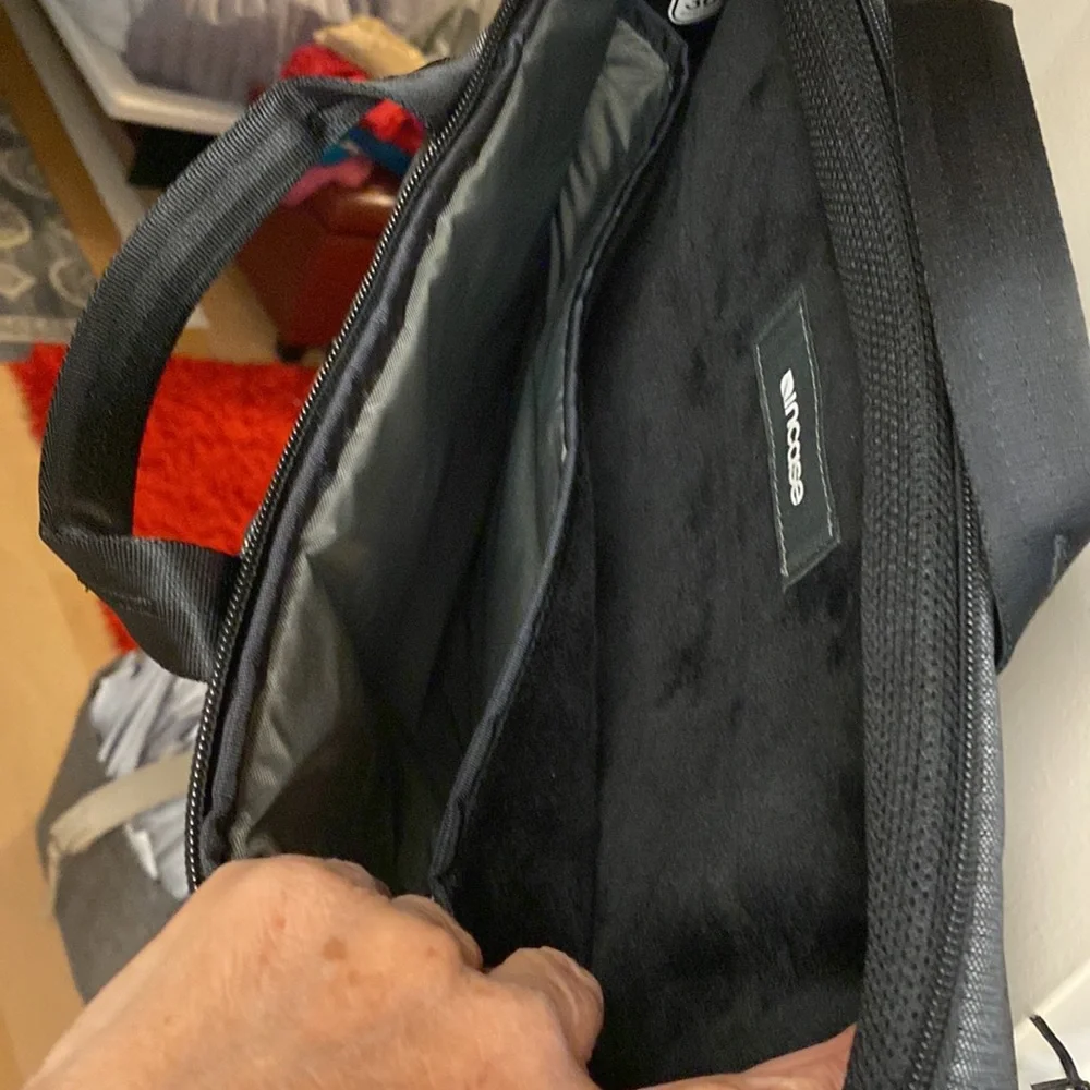 Incas Apttus Brand New Lop-Top Bag size 15x11x2.5